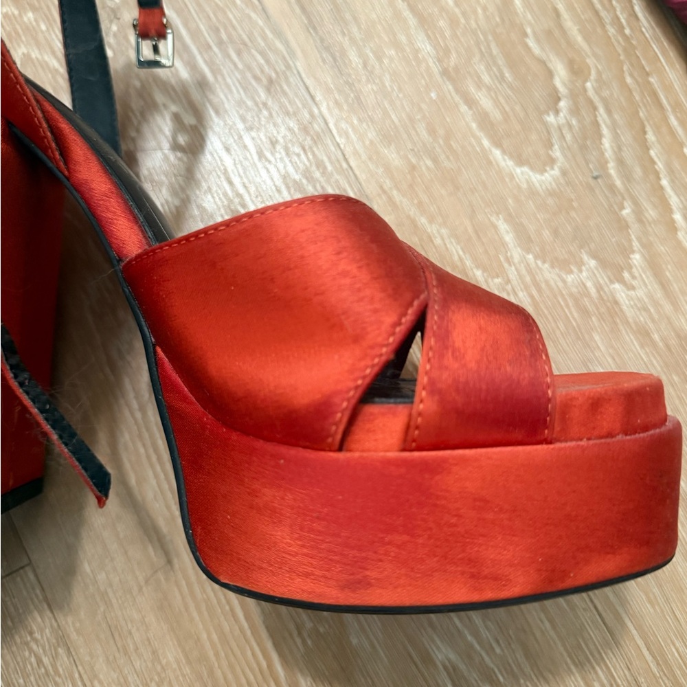 Zara Women's Vibrant Red Platform Sandals - Picture 3 of 4